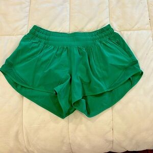 Lululemon Hotty Hot Low-Rise 2.5 inch green shorts